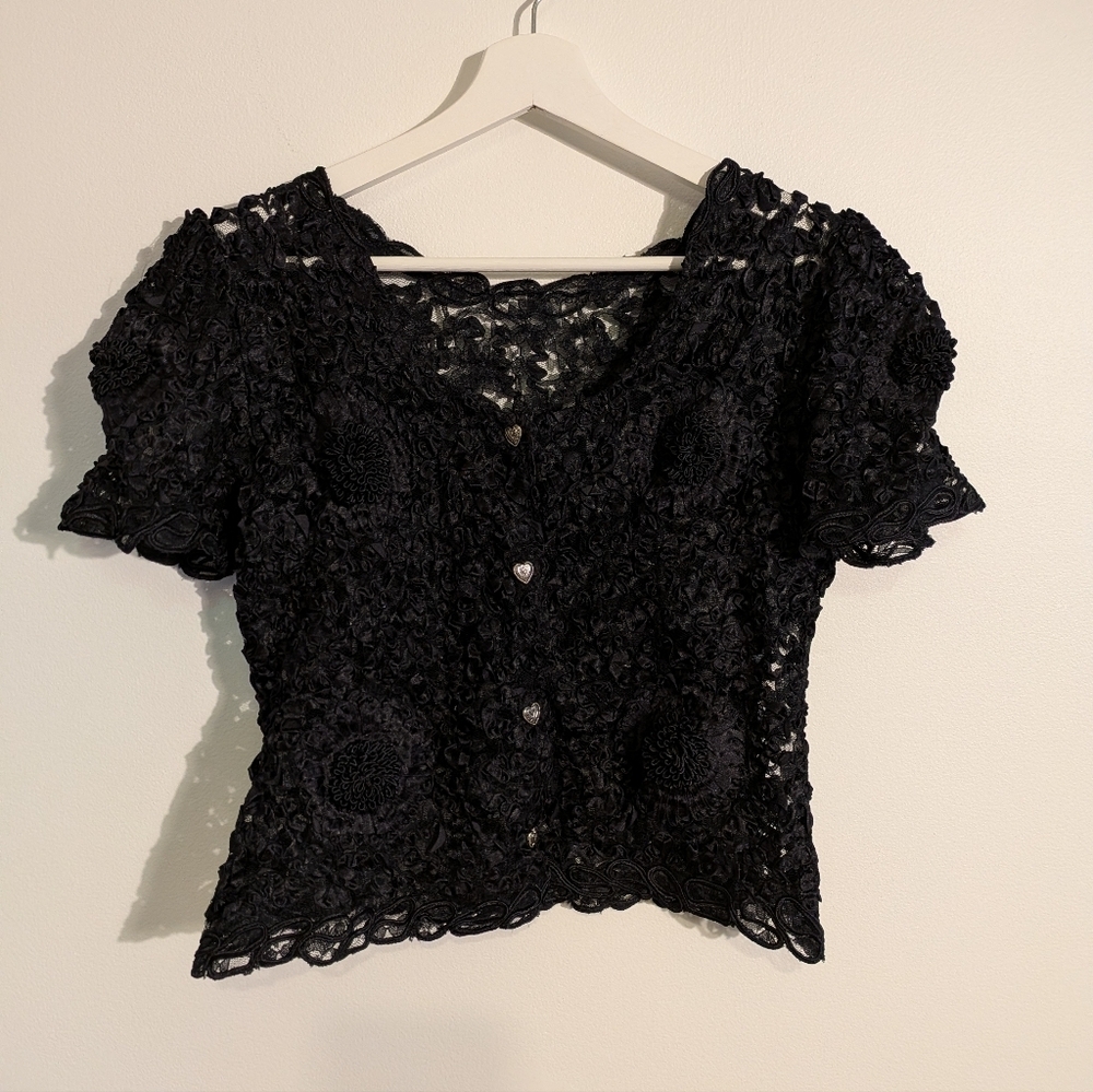 VINTAGE textured lace mesh top - size small